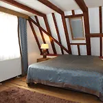 Hendrick De Keyser Apartment