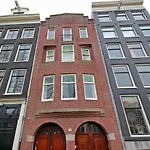 Large 4p canal apartment Prinsengracht