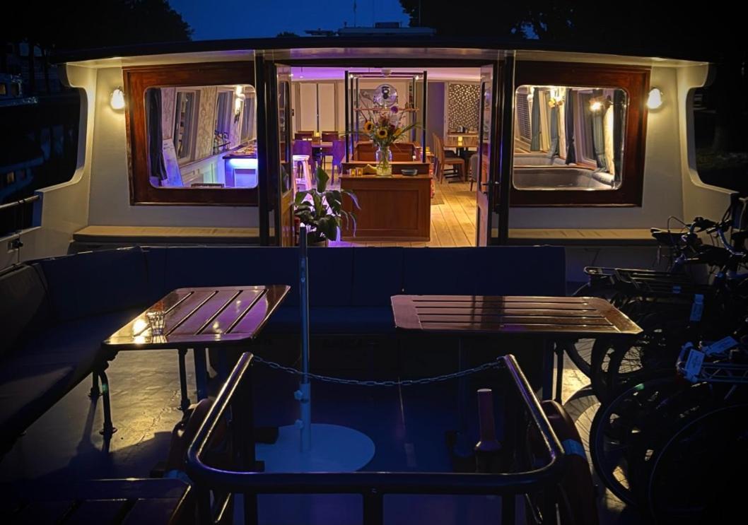 Unique Hotelboat Lena Maria Bateau-hôtel Amsterdam