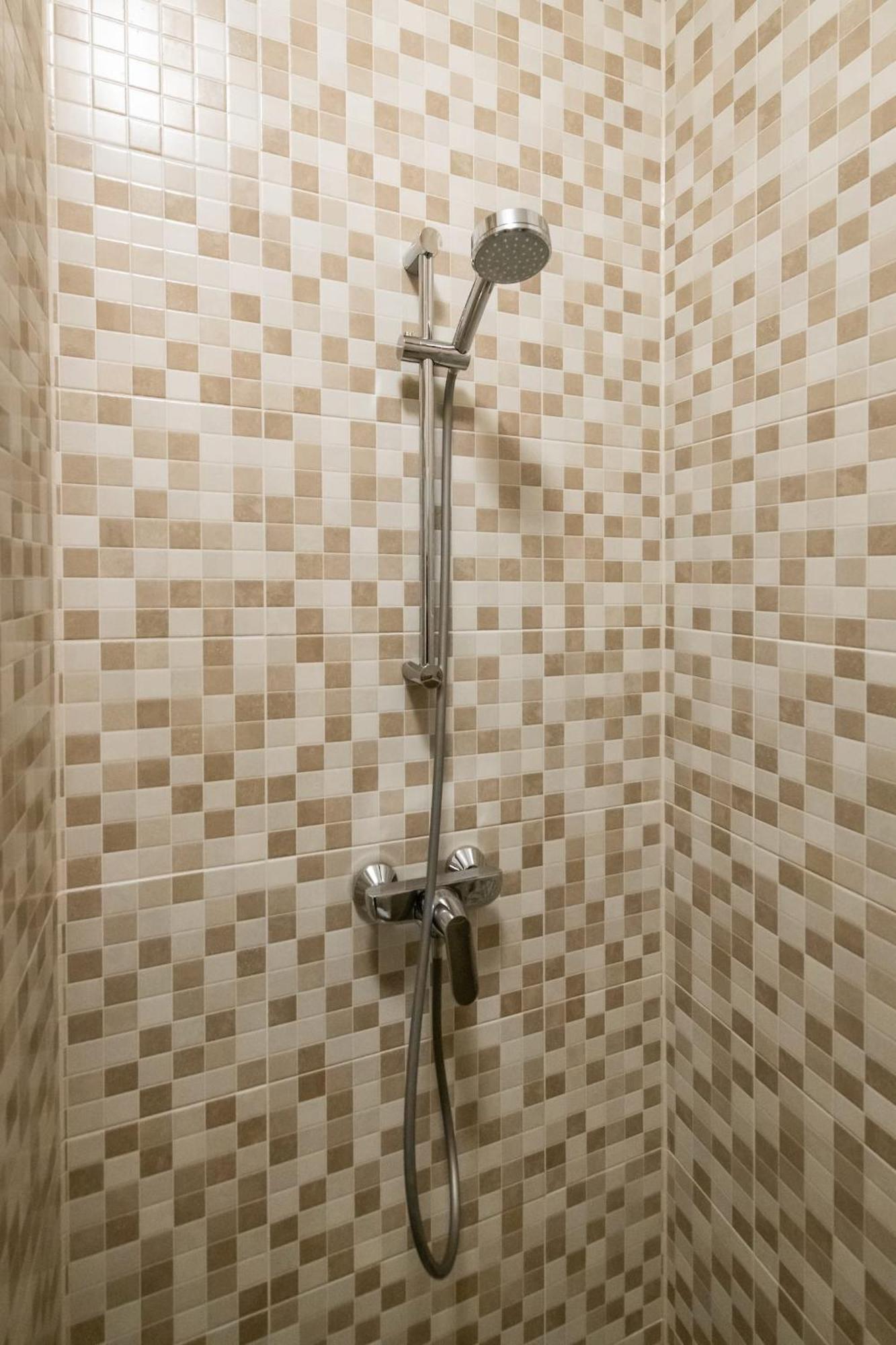 North With Patio For 2