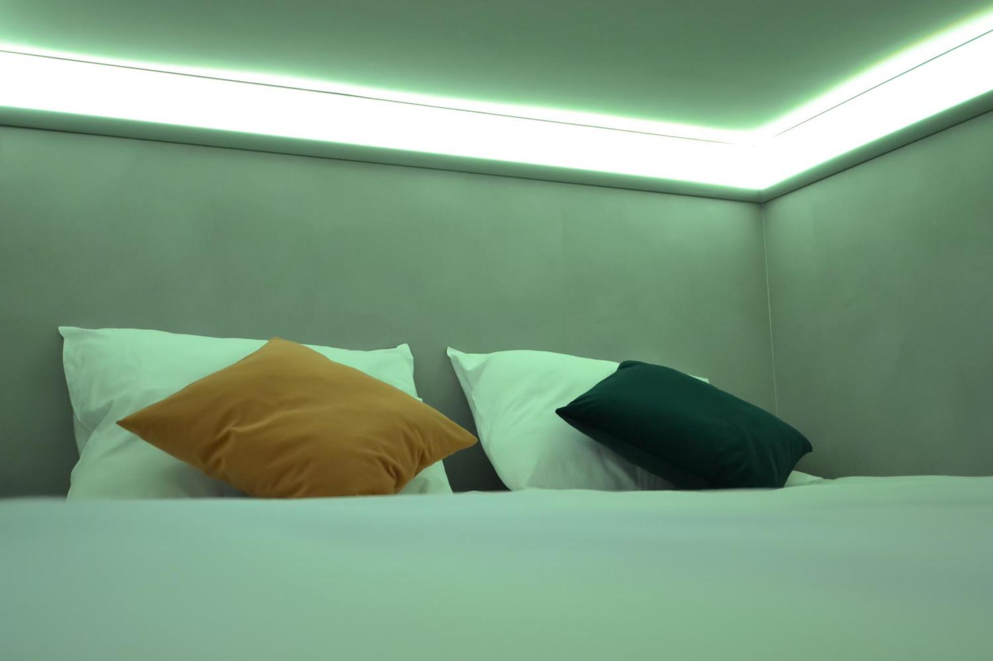 Hotel a capsule The Hyve Capsule *