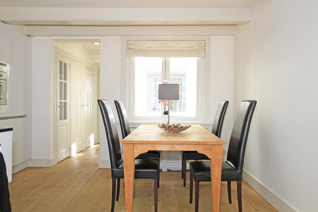136-2 Cozy Spacious Jordaan *non Smoking* Appartement