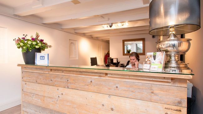Short Group Plantage Hotel