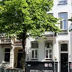 Floris Hotel