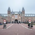 Canalview Luxury Apartment