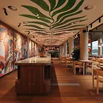 DoubleTree by Hilton Amsterdam Centraal Station
