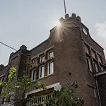 Hotel De Hallen