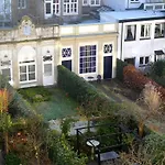 Hotel Adolesce