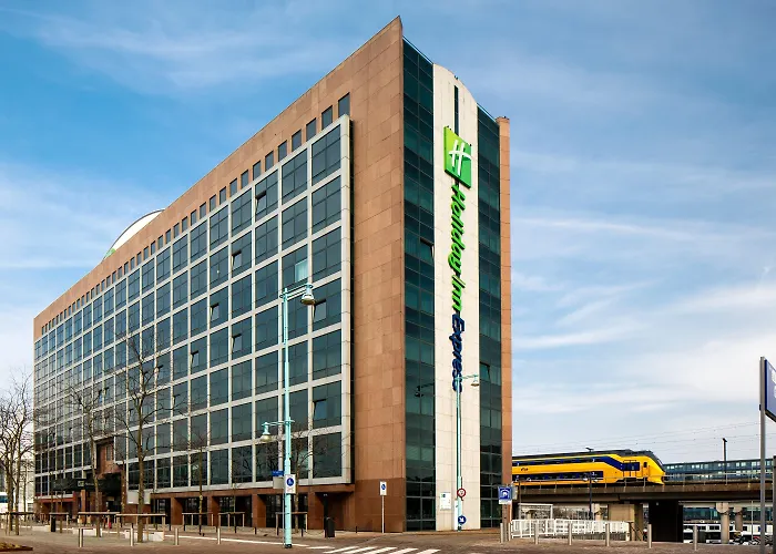 Holiday Inn Express Amsterdam - Sloterdijk Station, an IHG Hotel
