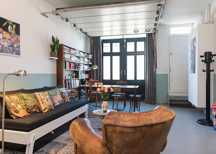 Authentic West Apartment