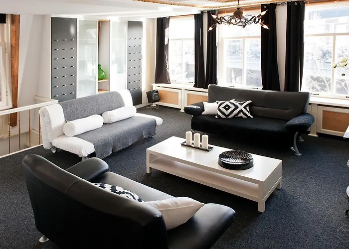 Canal Holiday Apartment