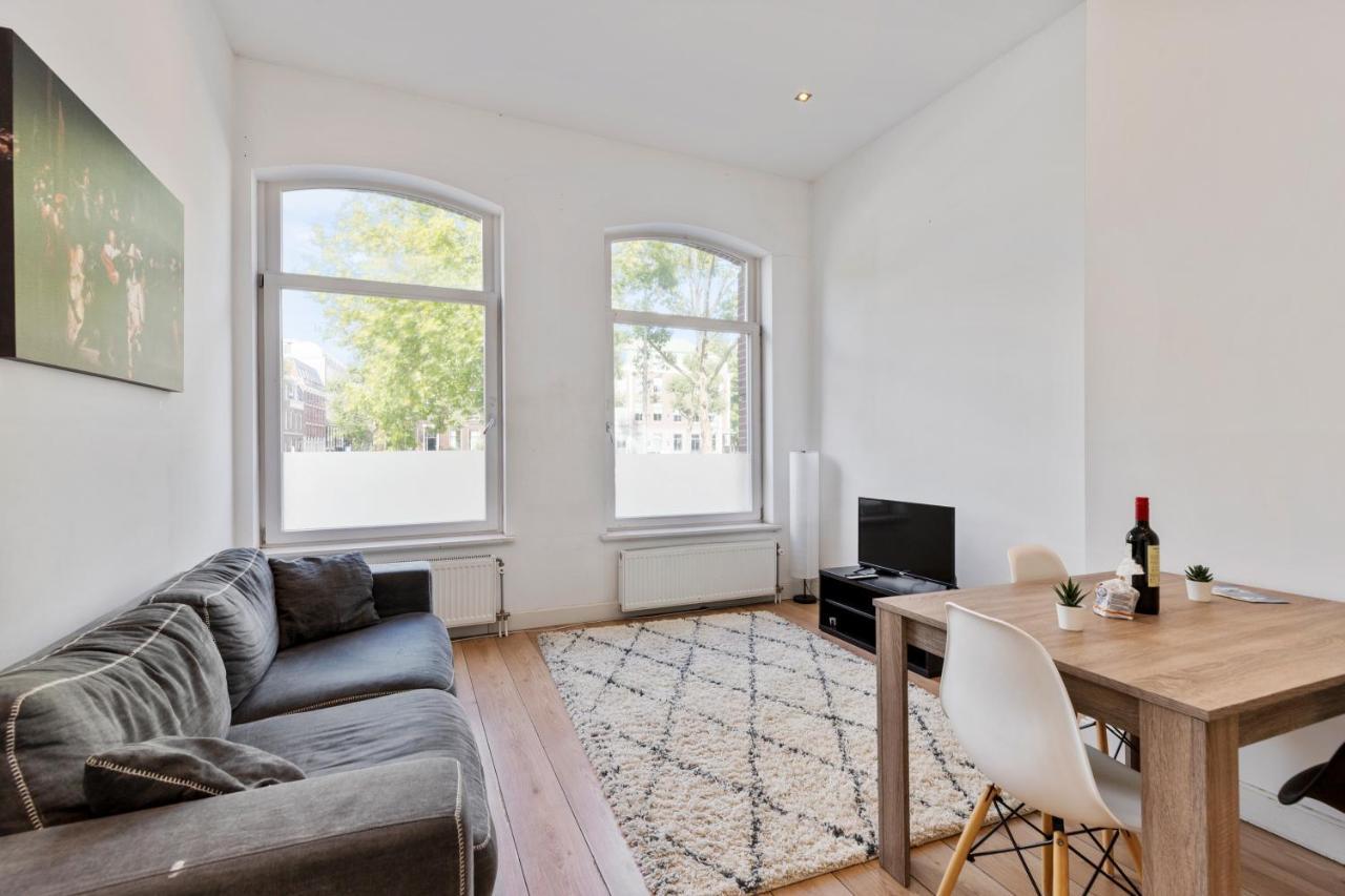 Canal View With Private Balcony Lejlighed