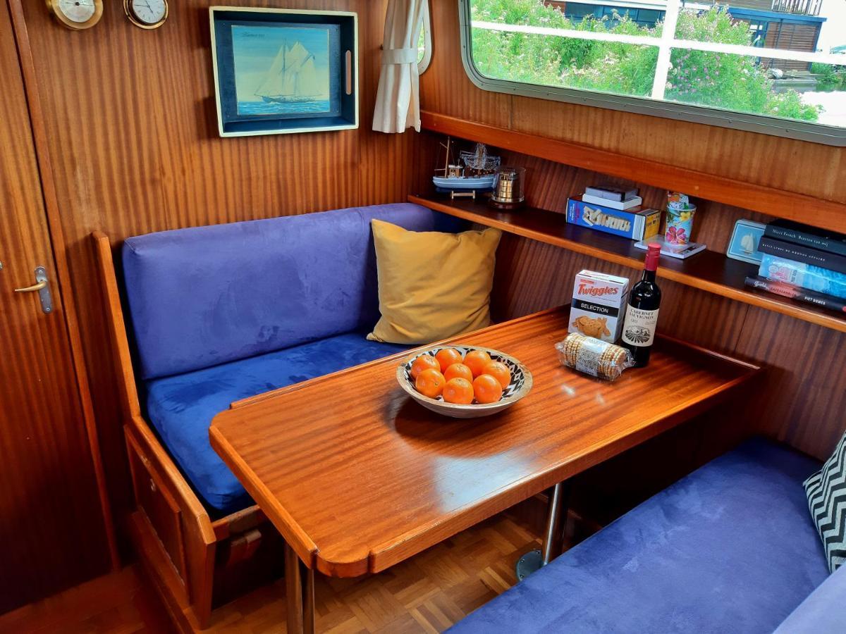Motor Yacht Amstelle Amsterdam
