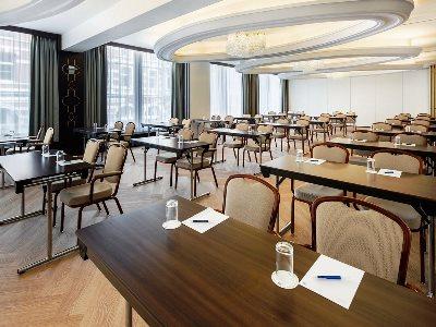 Hotel Nh Caransa 4*