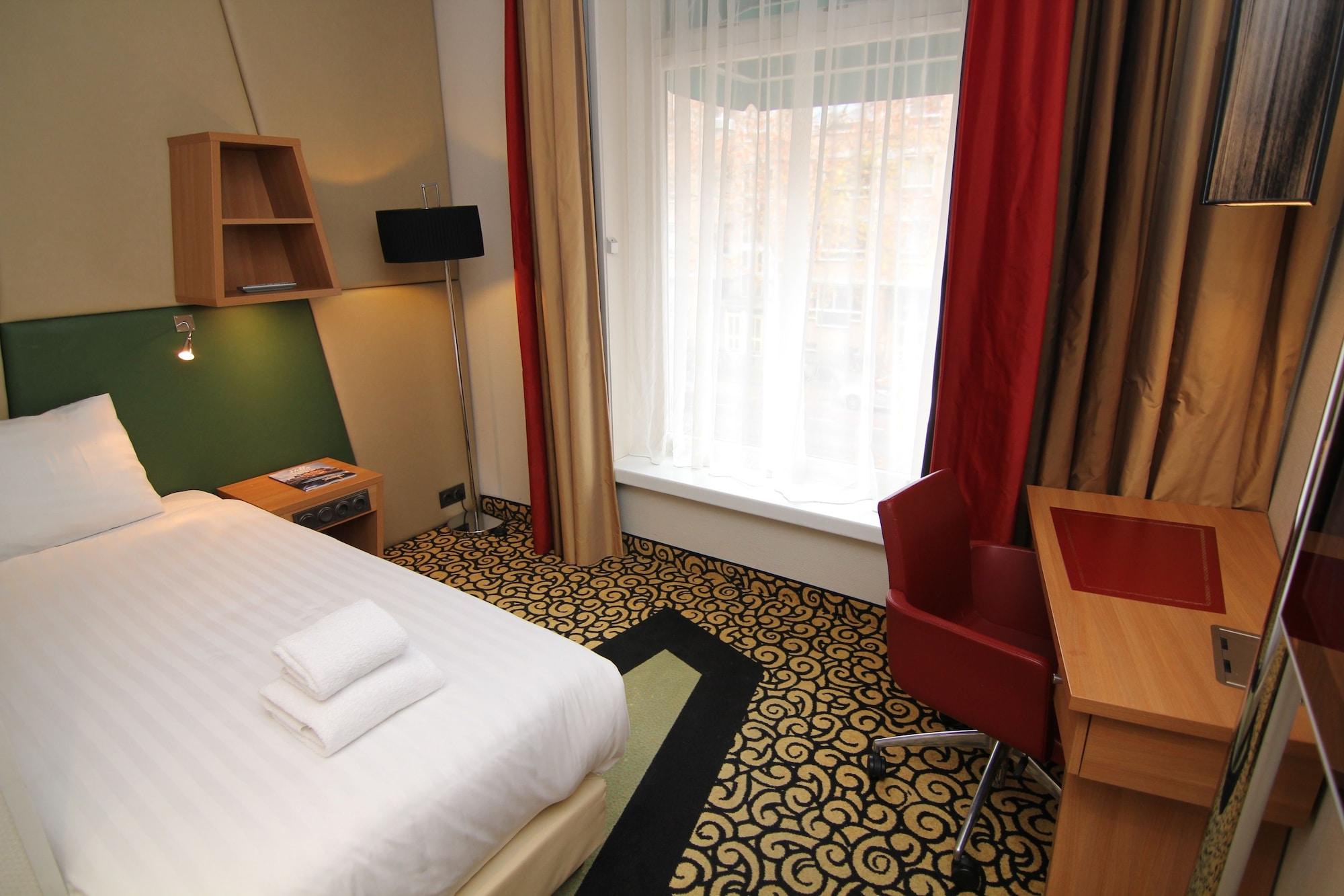 Savoy 4*