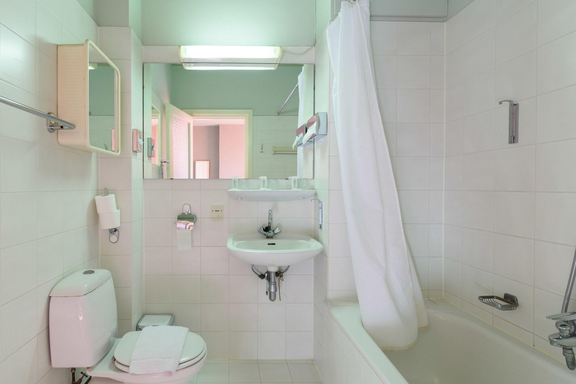 The Neighbour's Magnolia Hotel 3*
