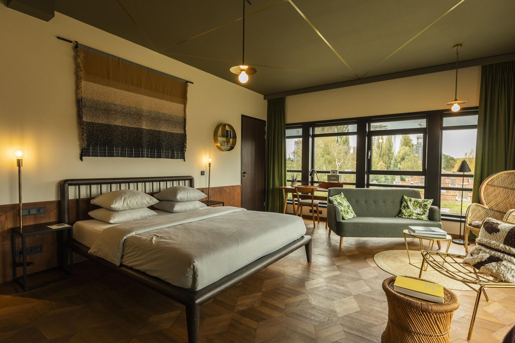 Hotel V Fizeaustraat Hotel 4*