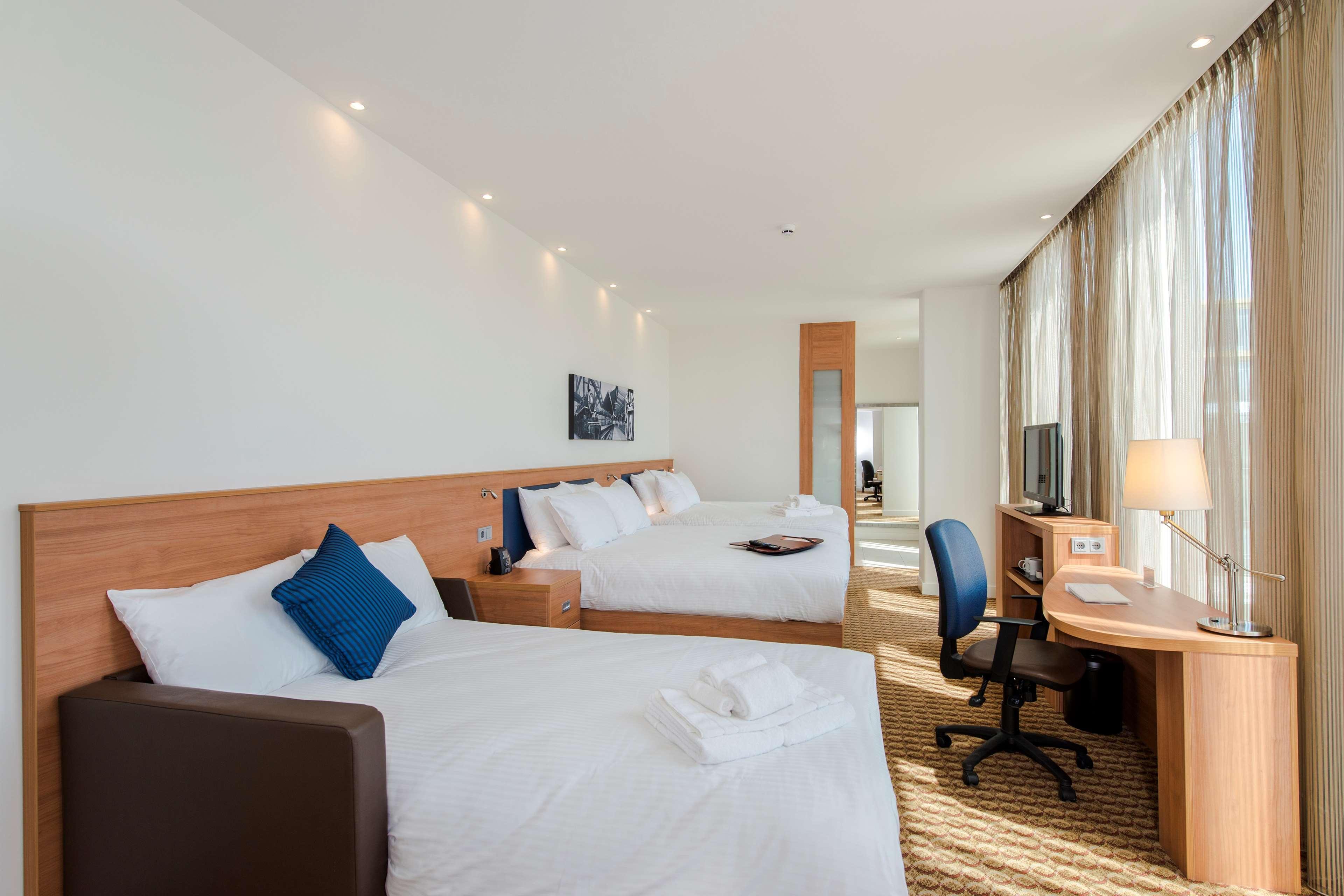 Hampton By Hilton Arena Boulevard Hotel