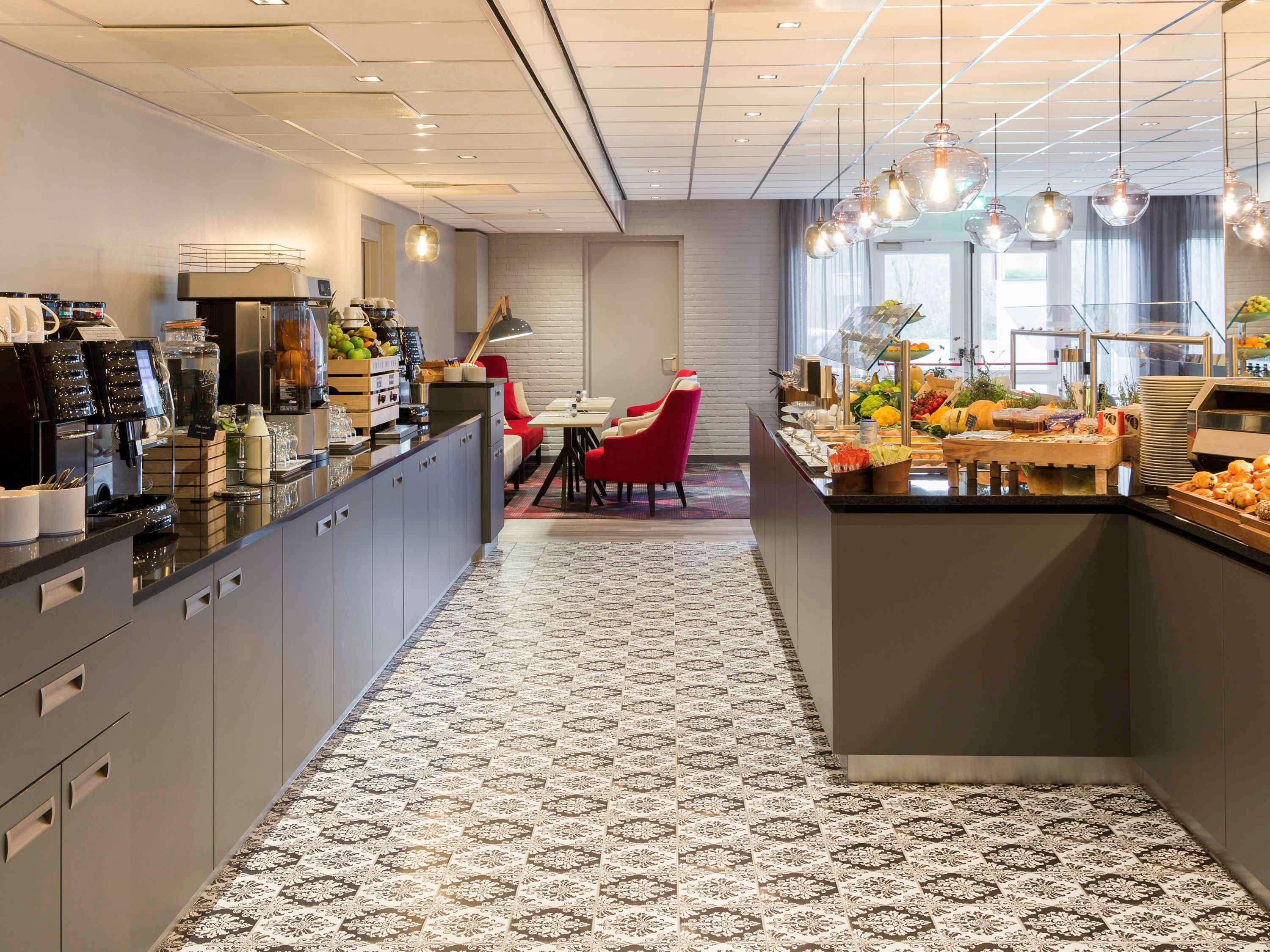 Hotel Mercure West 4*