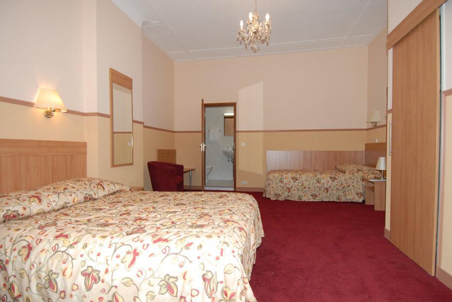 Sander Hotel 3*