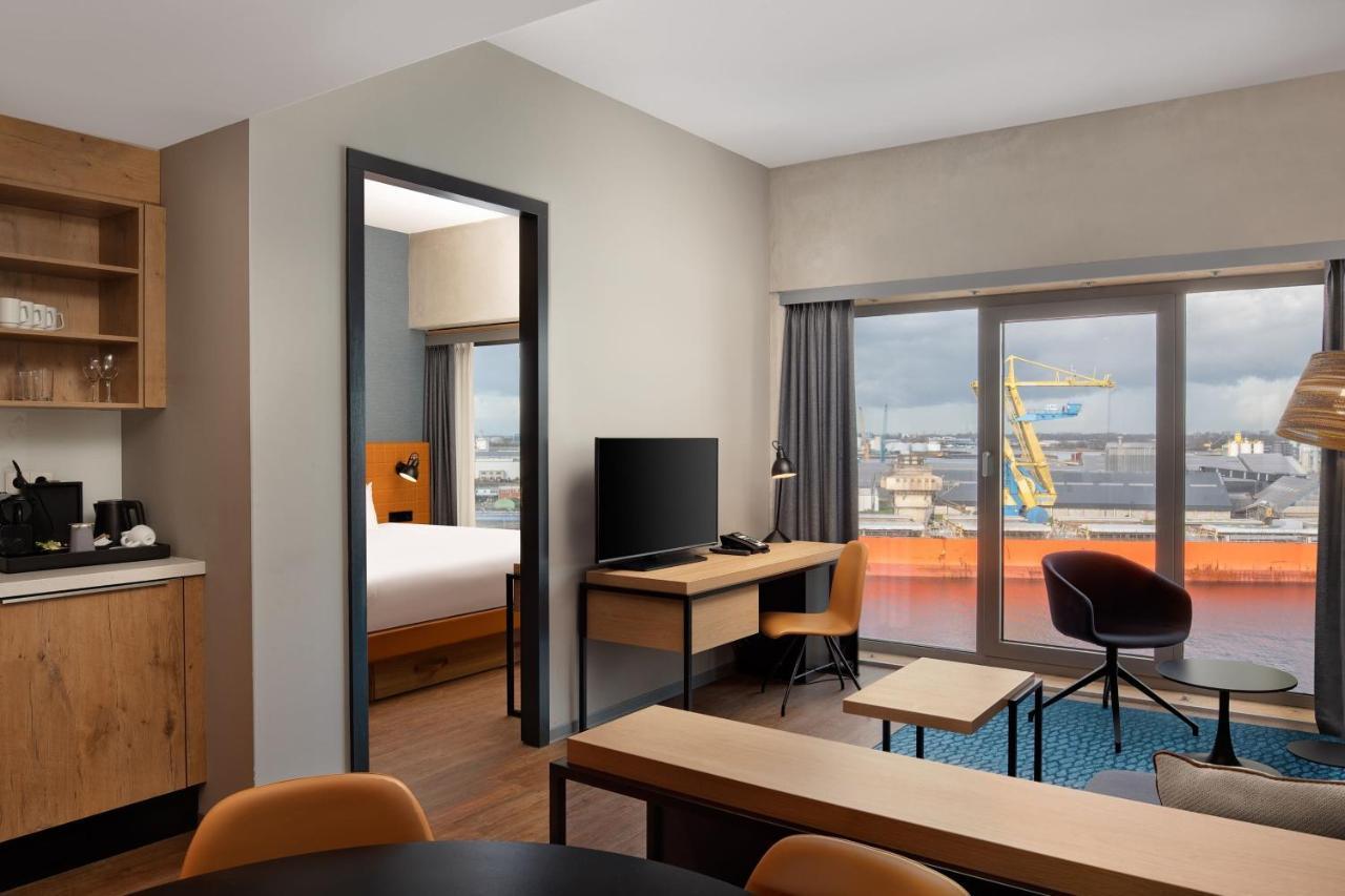 By Marriott Houthavens Hotel 4*