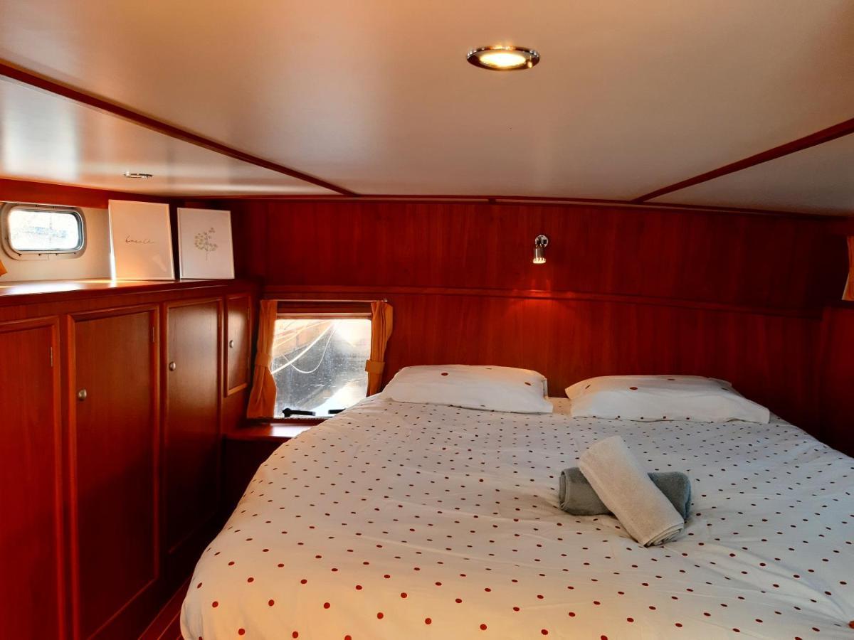 Motor Yacht Amazone Bådhotel