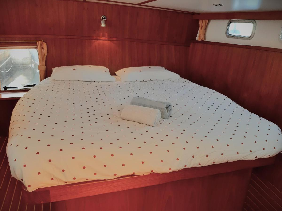 Bådhotel Motor Yacht Amazone *