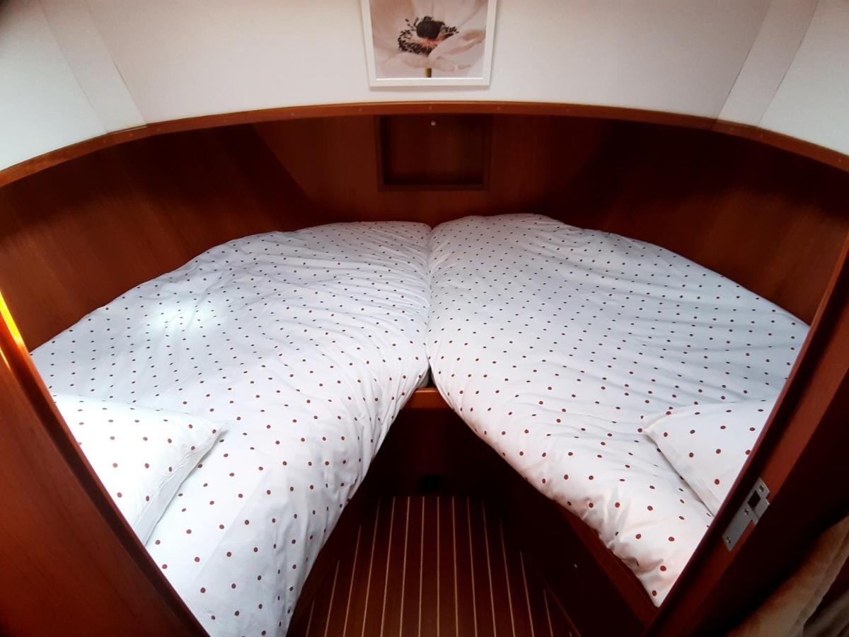 Bådhotel Motor Yacht Amazone Amsterdam