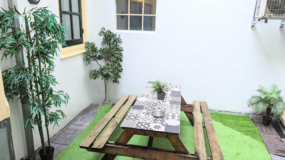 The In The Center Apartahotel 4*
