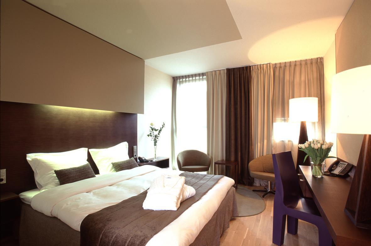 Artemis Hotel