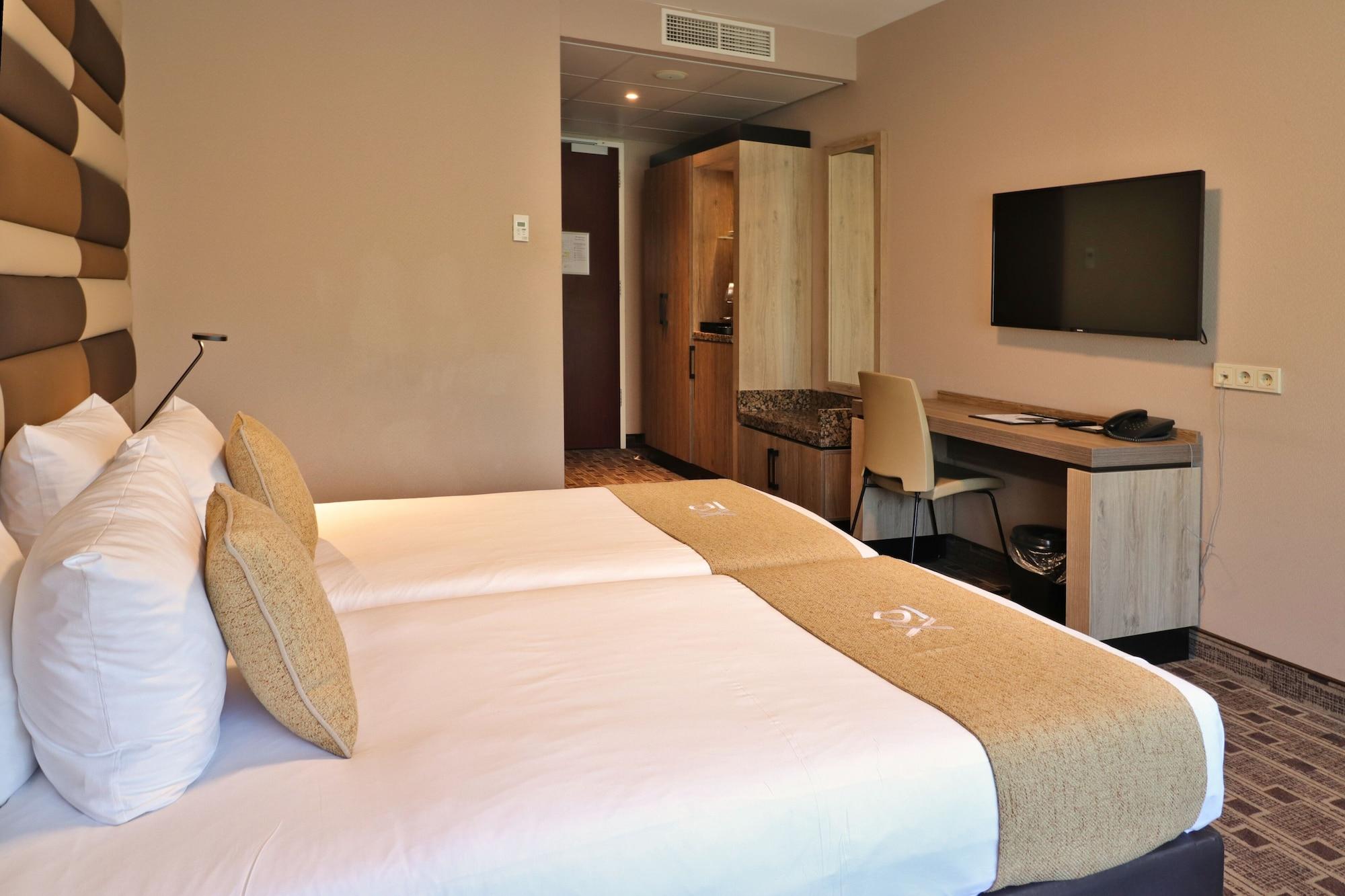 Hotel Xo Blue Square