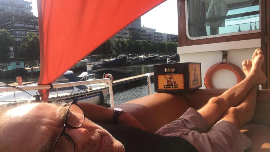 Chalet Spacious Homely House Boat *
