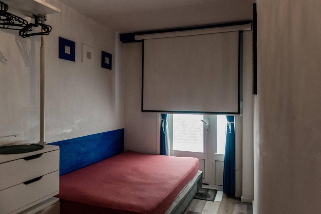 Hébergement de vacances 2 Double Bed In Sunny House In West *