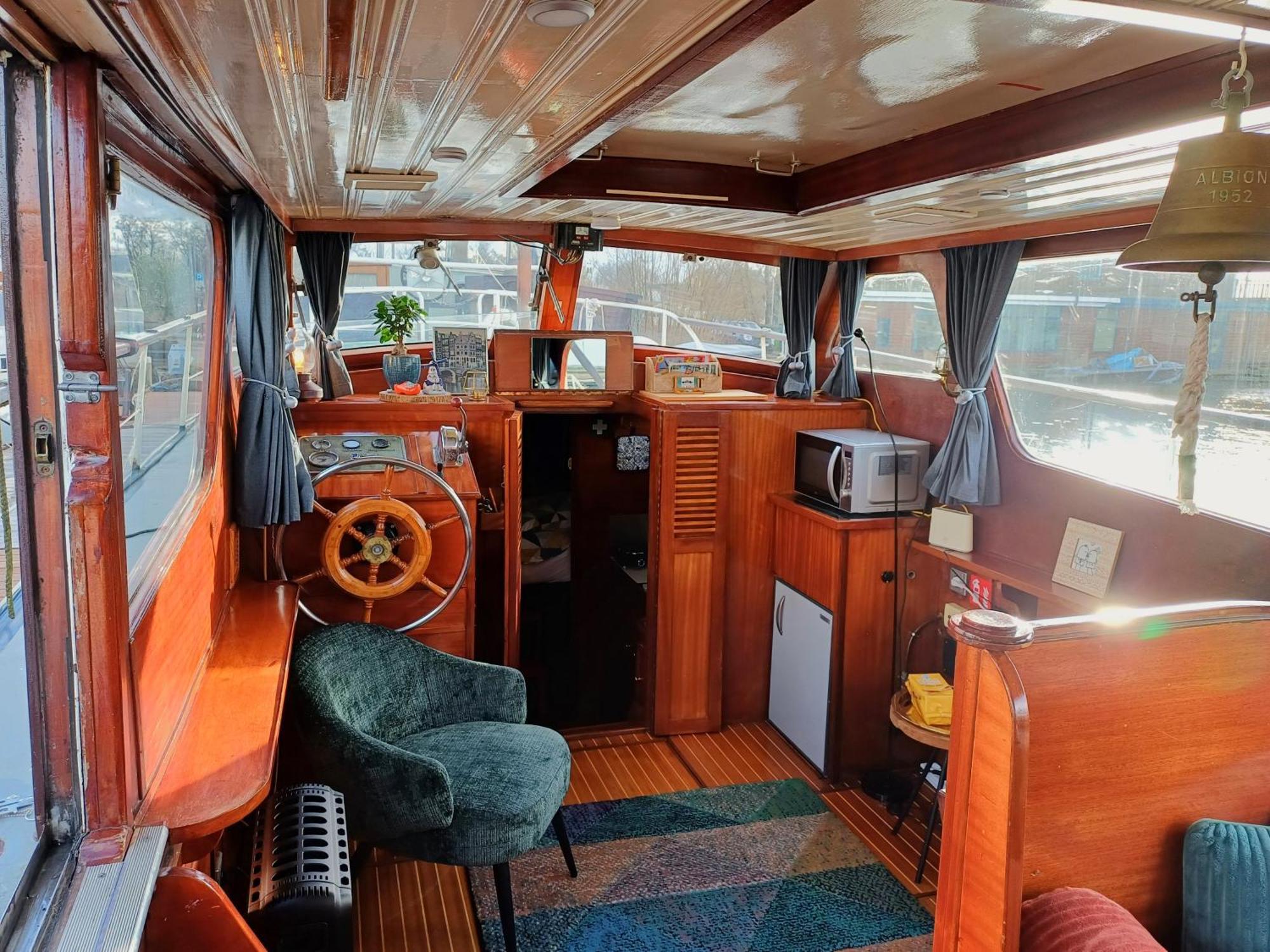 Motorjacht Flint * Amsterdam