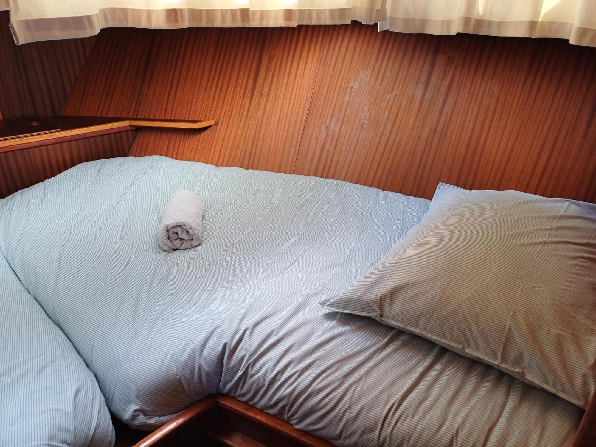 Motor Yacht Amstelle Botel Amsterdam