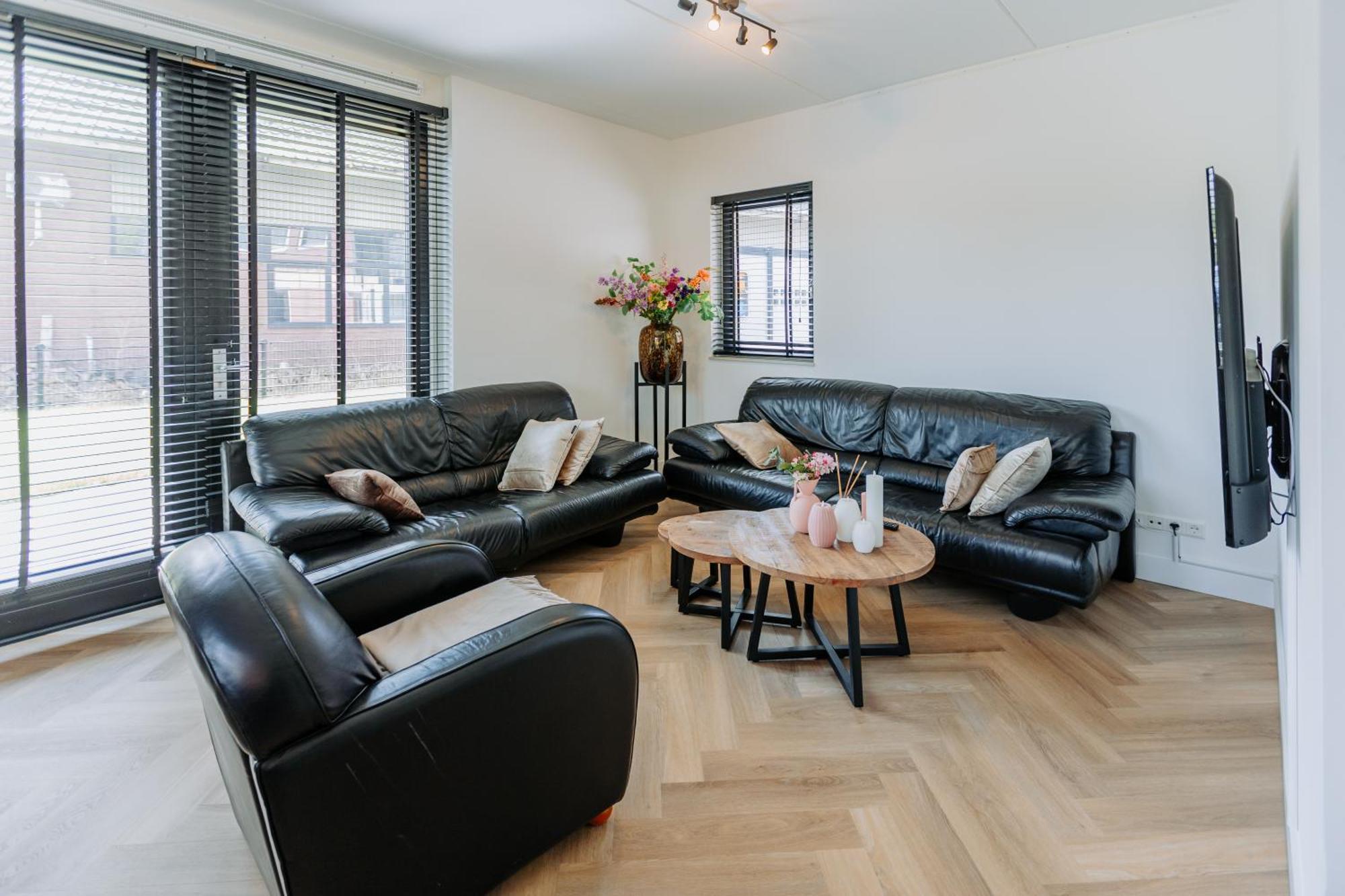 Dutch Design With 6 Luxurious Bedrooms *
