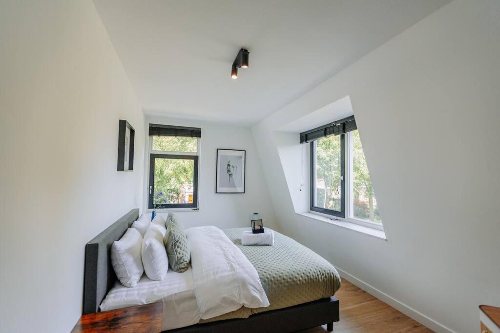 Brand New Luxurious 6 Bedroom In Villa *