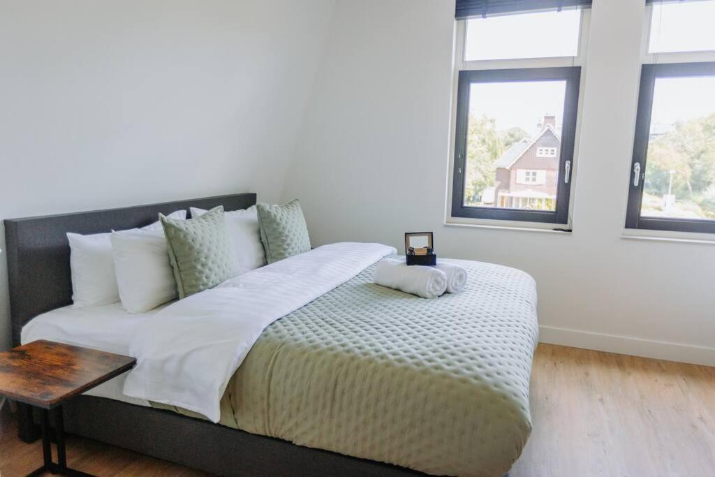 Brand New Luxurious 6 Bedroom In *