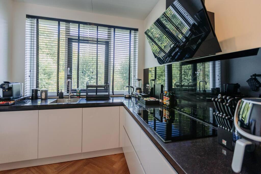 Villa Brand New Luxurious 6 Bedroom In