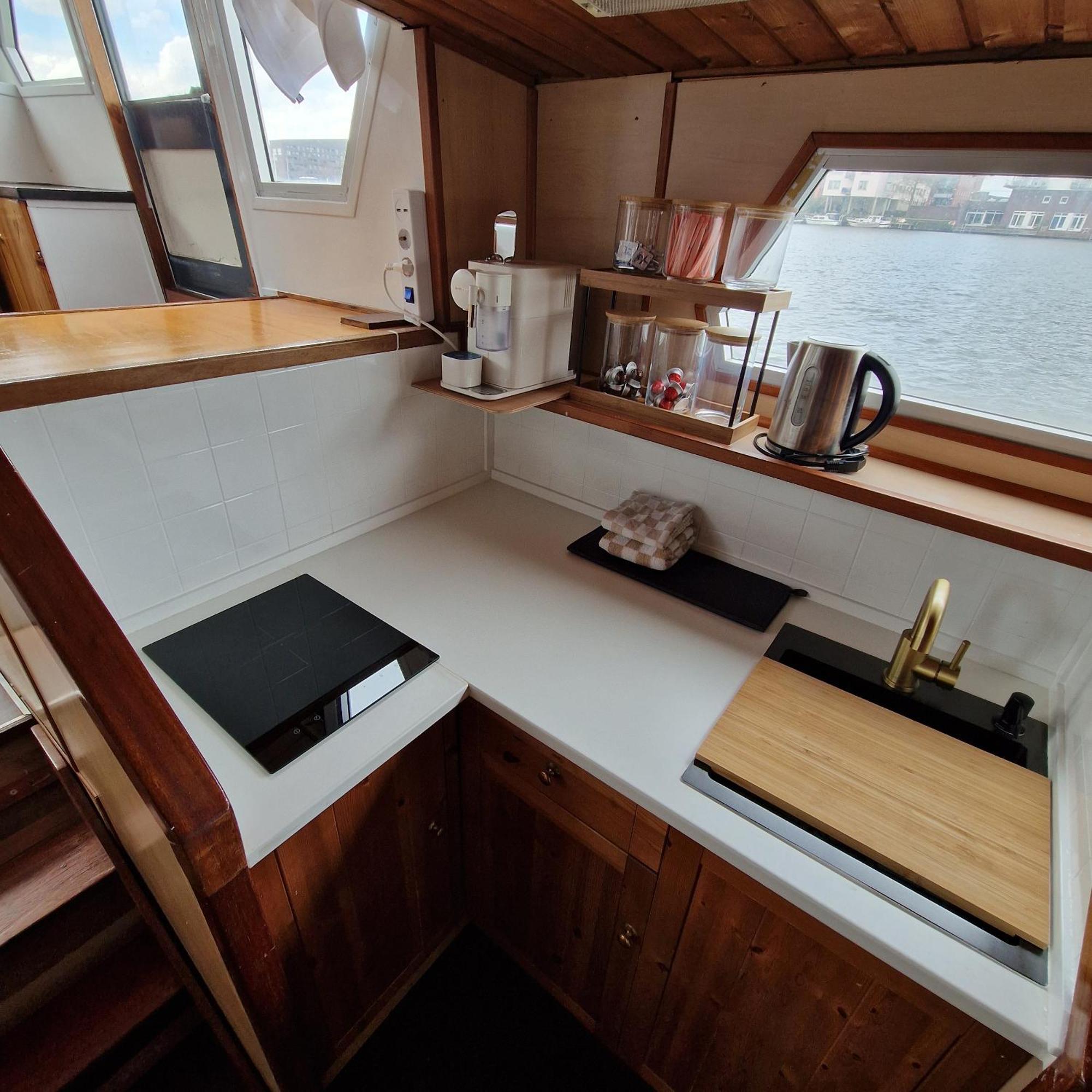 Sailing Bateau-hôtel *