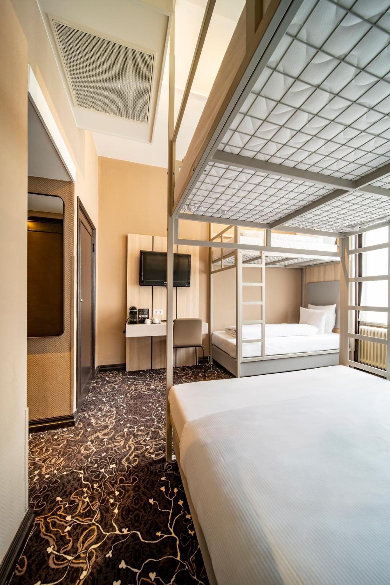 The Alfred 3* Amsterdam