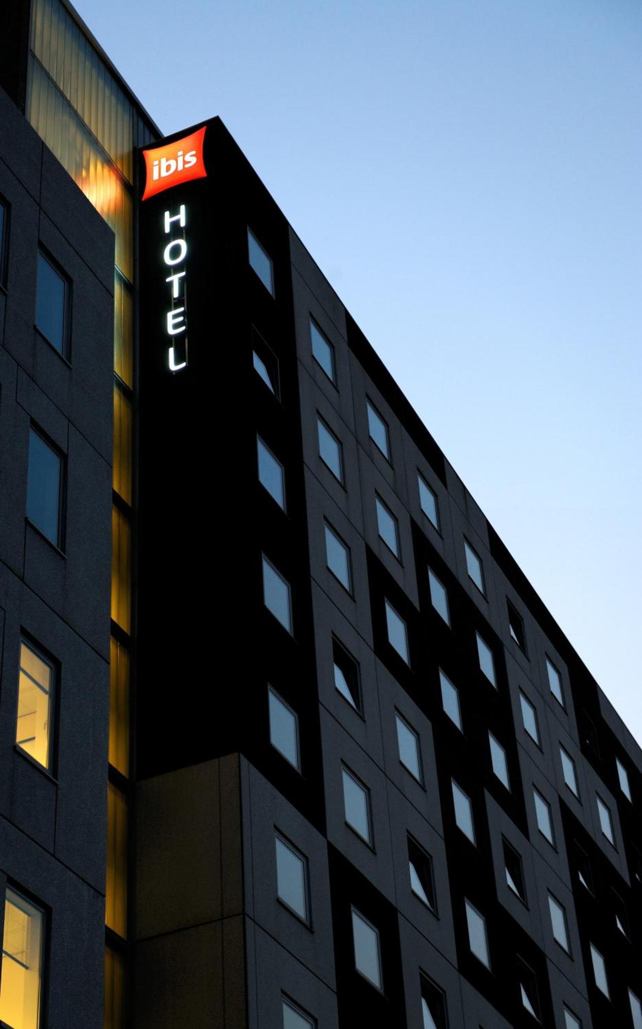 Ibis West