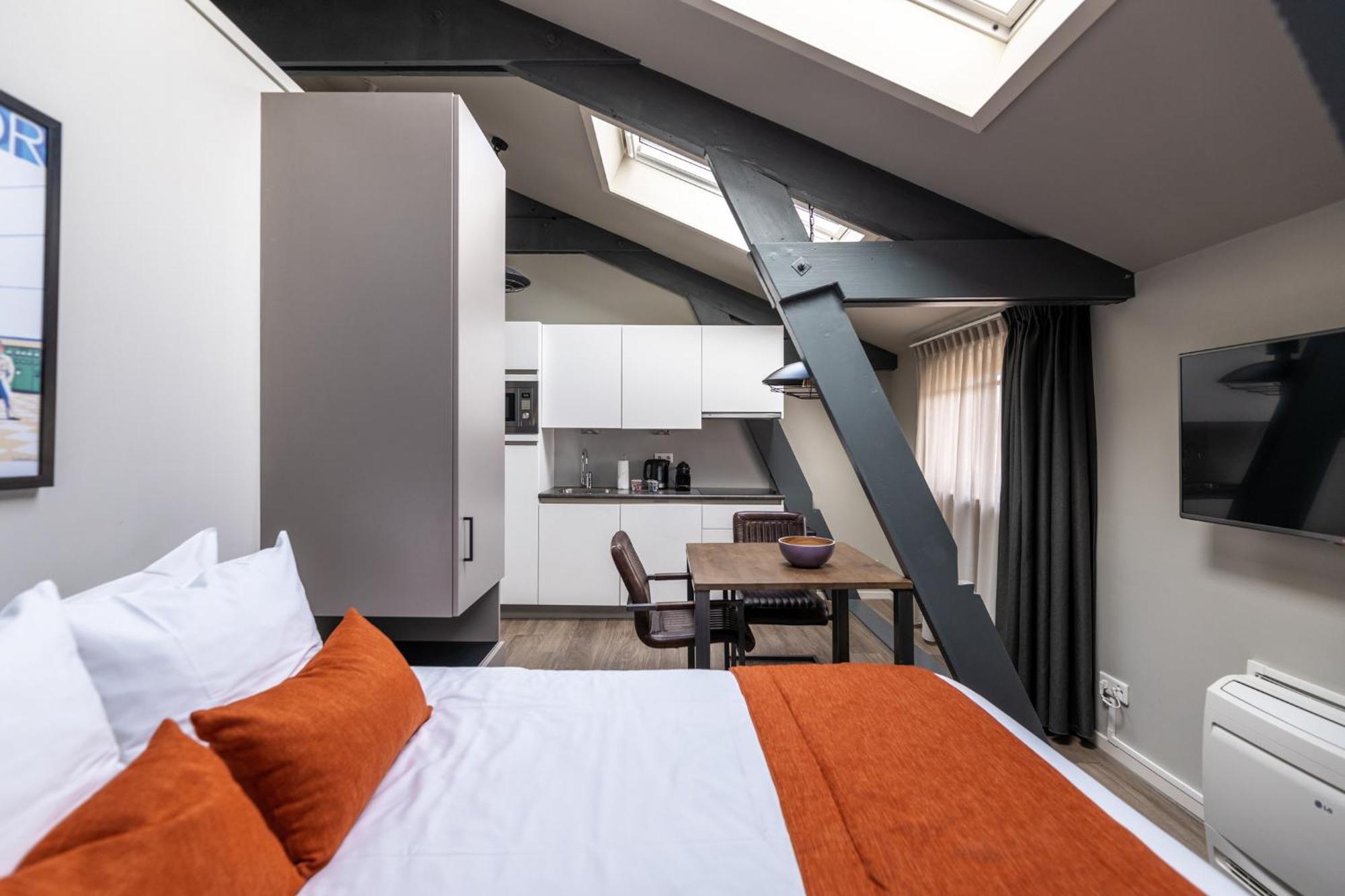 Yays Oostenburgergracht Concierged Boutique