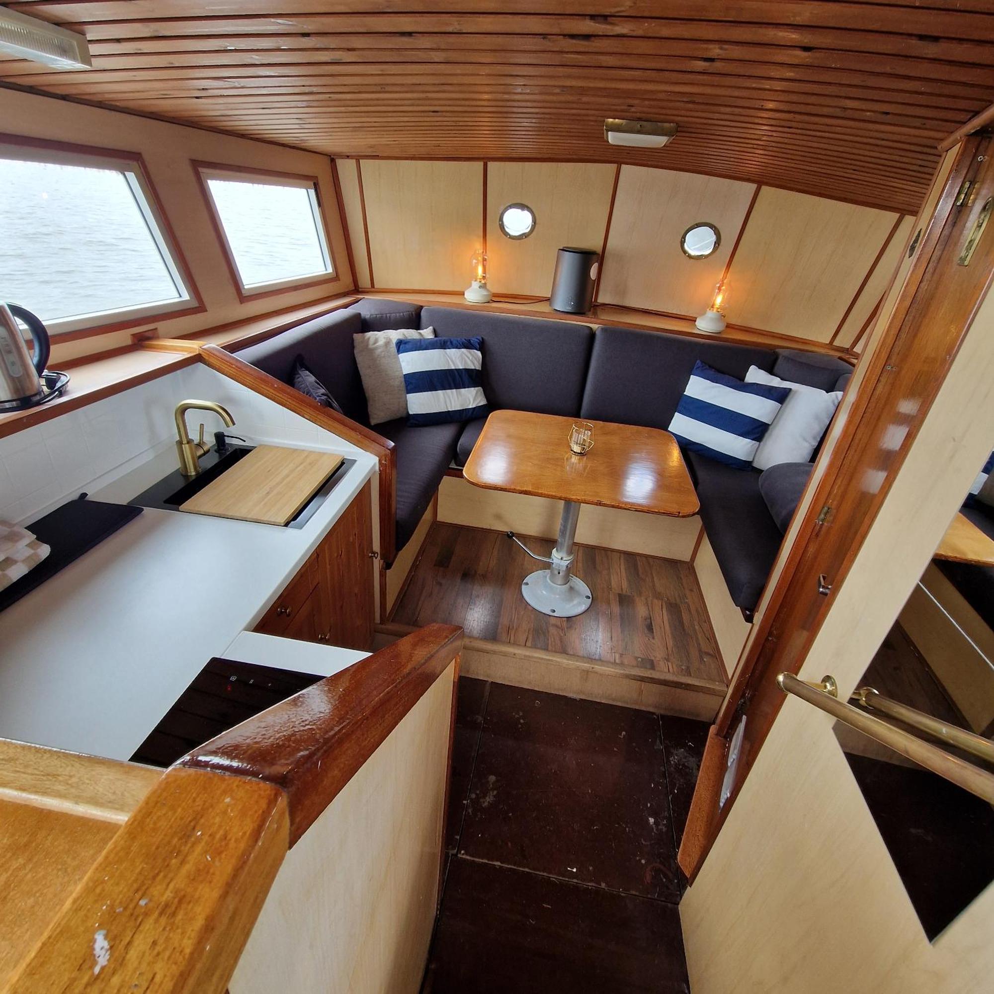 Sailing Bateau-hôtel *