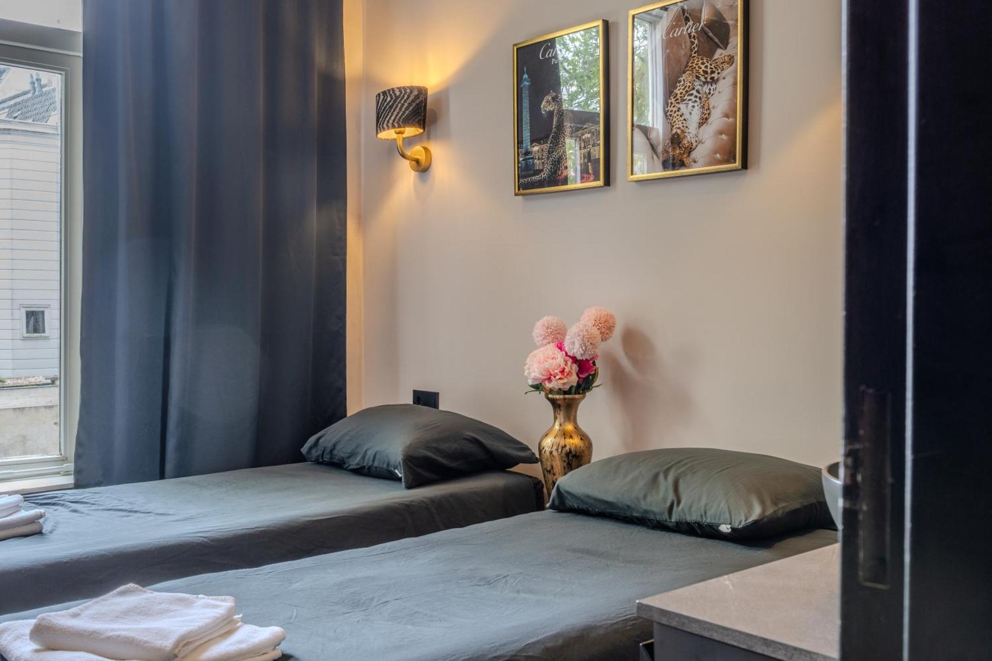 Hotel 83 Amsterdam