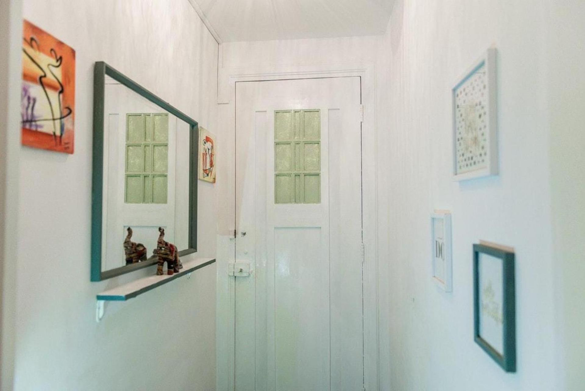 2 Double Bed In Sunny House In West Hébergement de vacances *