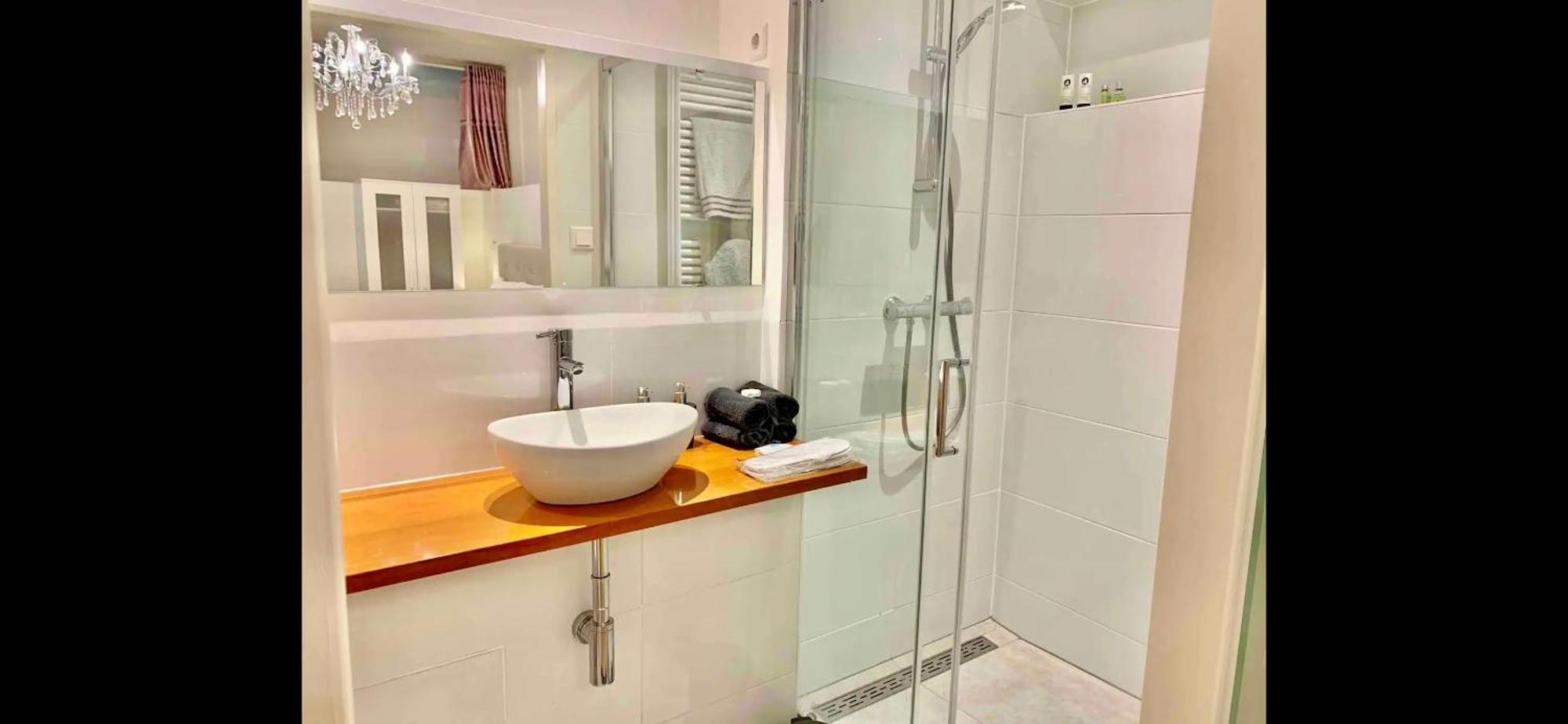 With Private Bathroom Near Vondelpark Bed & Breakfast