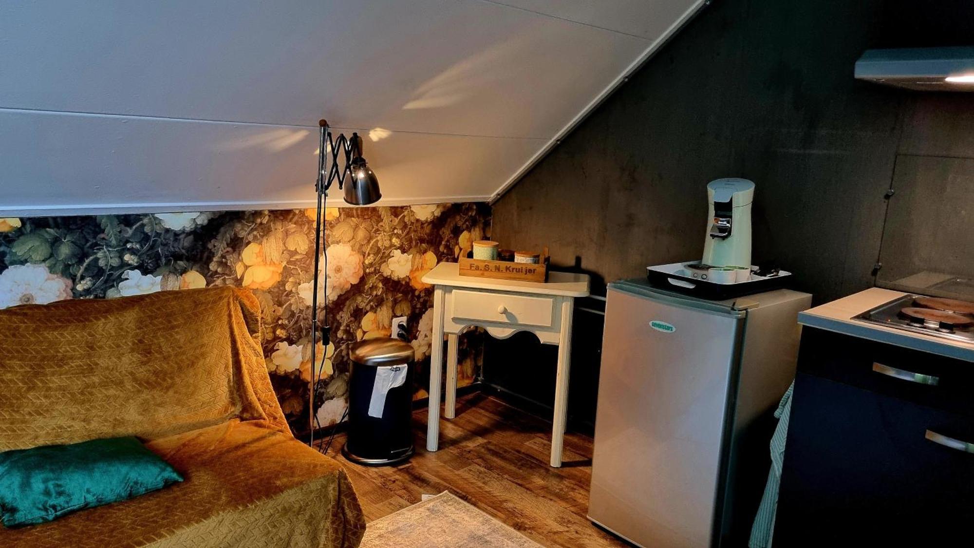 Farmer , Bed, Bike And Breakfast In Couette-café