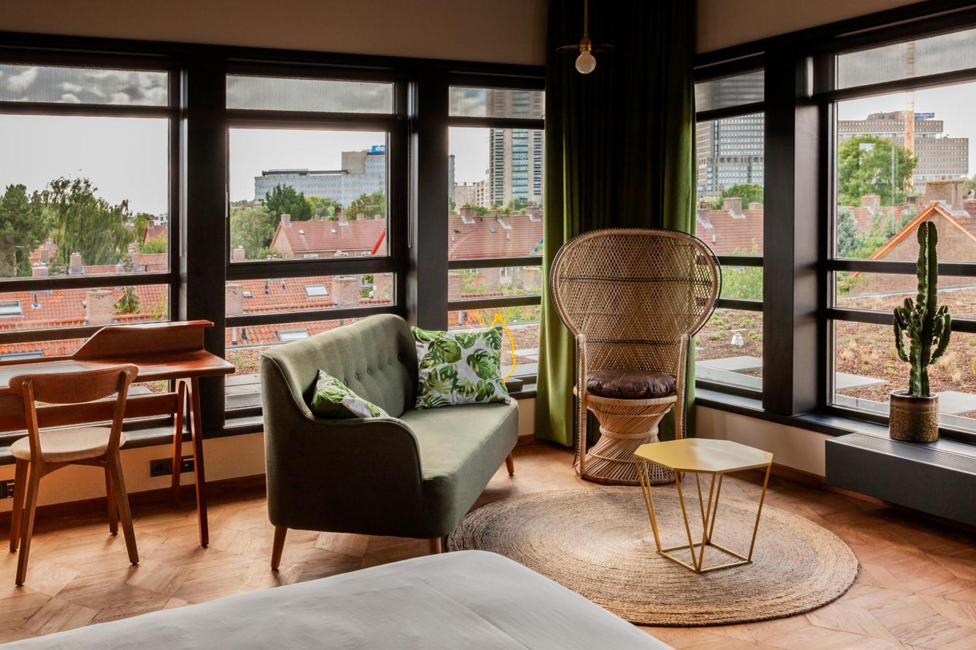 Hotel V Fizeaustraat 4*