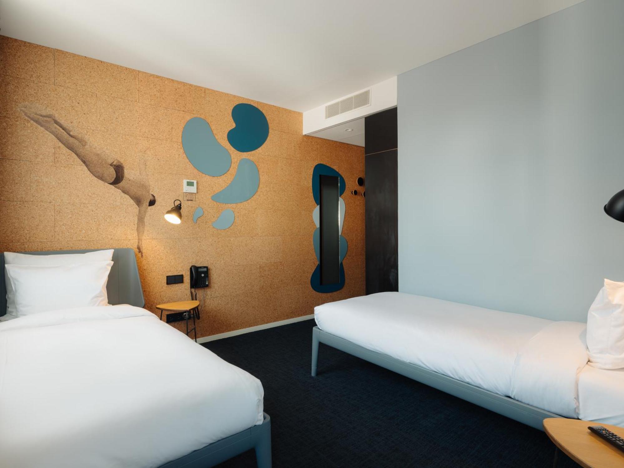 Hotel Conscious The Tire Station Amsterdam